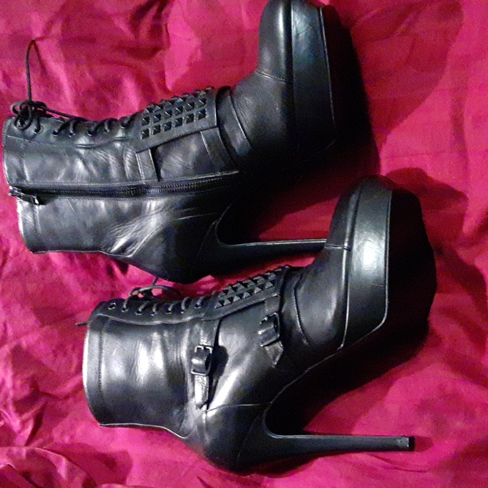 Rock & Republic sz EU -39 US -8 Black Leather Boots